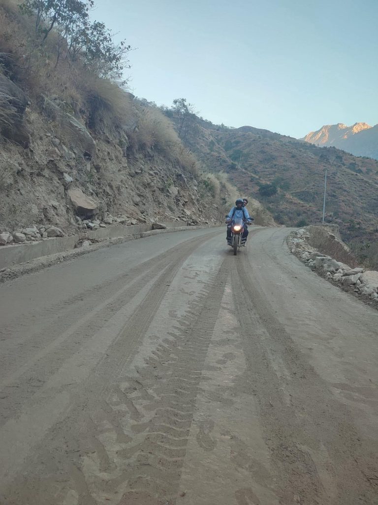 शान्तिघाट–रास्कोट सडक सुरु निर्माण ब्यावसायि बमको भनाइ